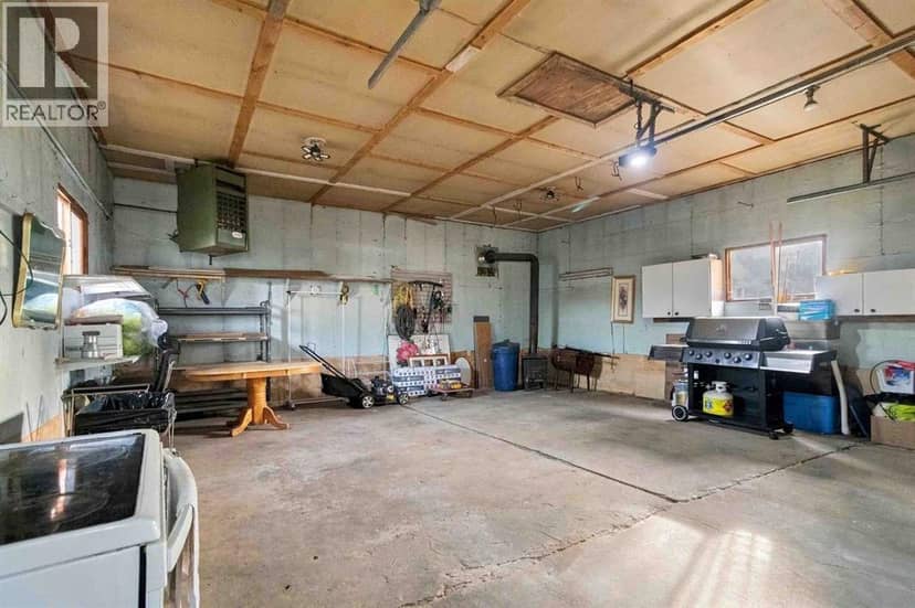 7 Pond Crescent — photo 30 of 33