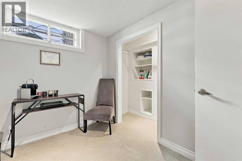 4011 25 Avenue SW — photo 28 of 40