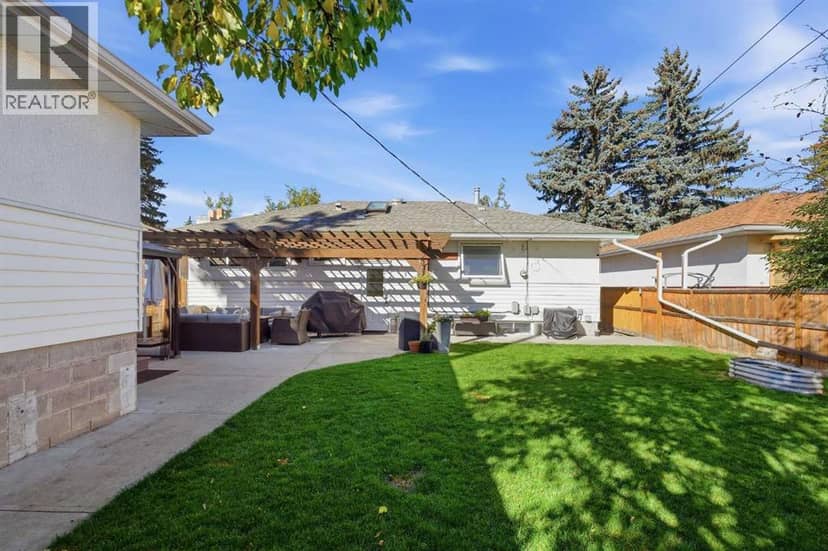 4011 25 Avenue SW — photo 37 of 40