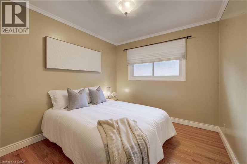 54 FAIRLAWN Road — photo 16 of 40