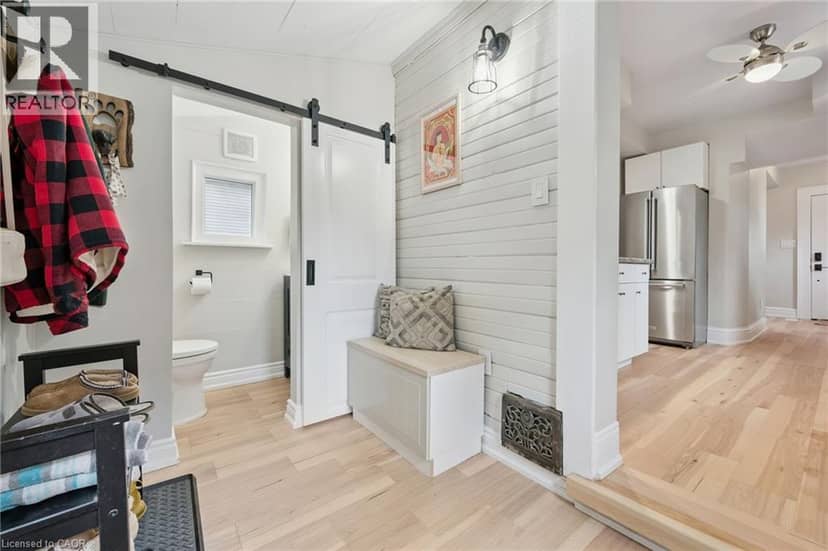132 PERTH Street — photo 12 of 26