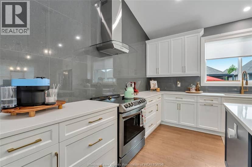 1343 Clearwater Avenue — photo 9 of 37