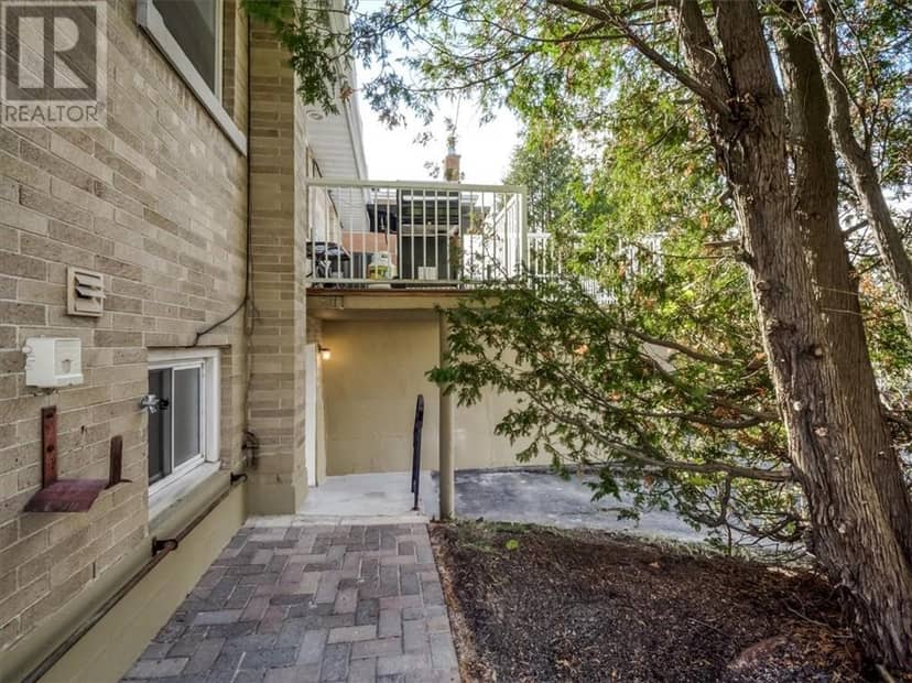 647 Whittaker Street — photo 11 of 38