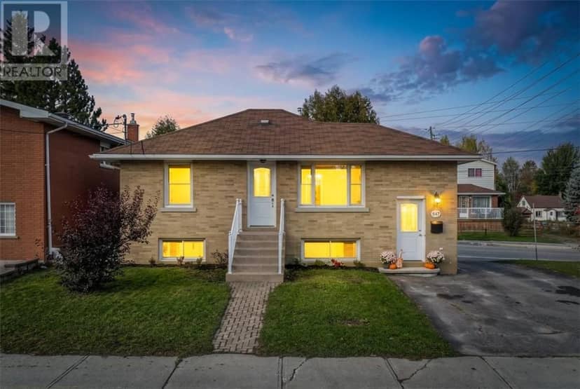 647 Whittaker Street, Greater Sudbury, photo 2