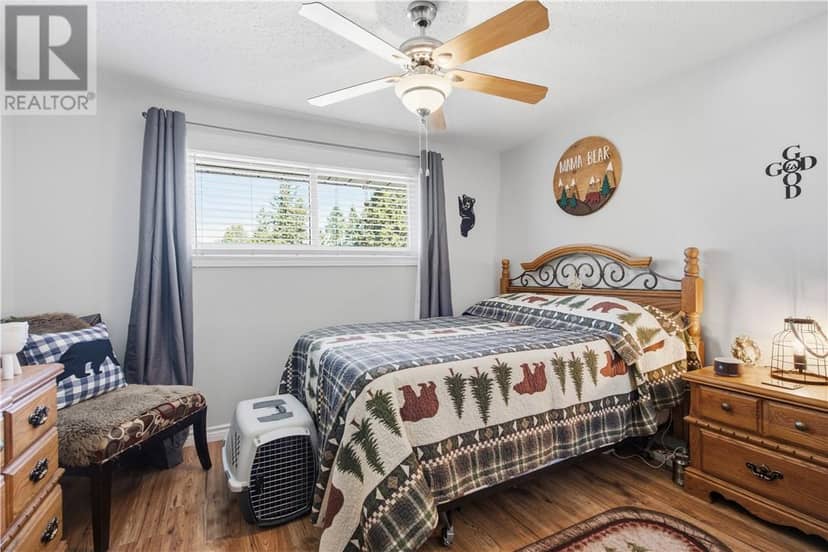 33 Elmhurst Court — photo 16 of 40