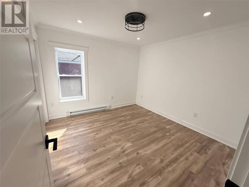 46 Grace Avenue — photo 9 of 18