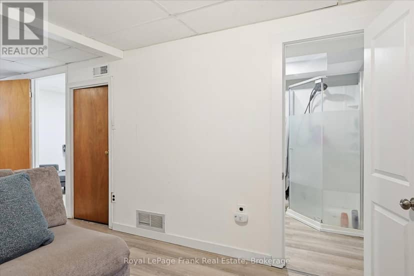 130 Maria Street — photo 25 of 40