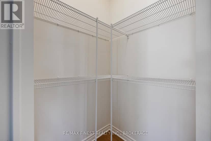 215 Heritage Park Drive — photo 21 of 40