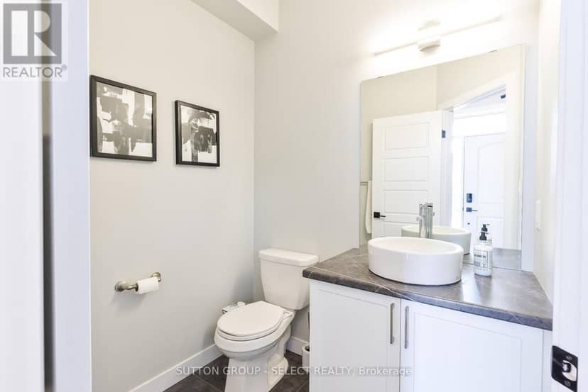 263 Winlow Way, Middlesex Centre, photo 7