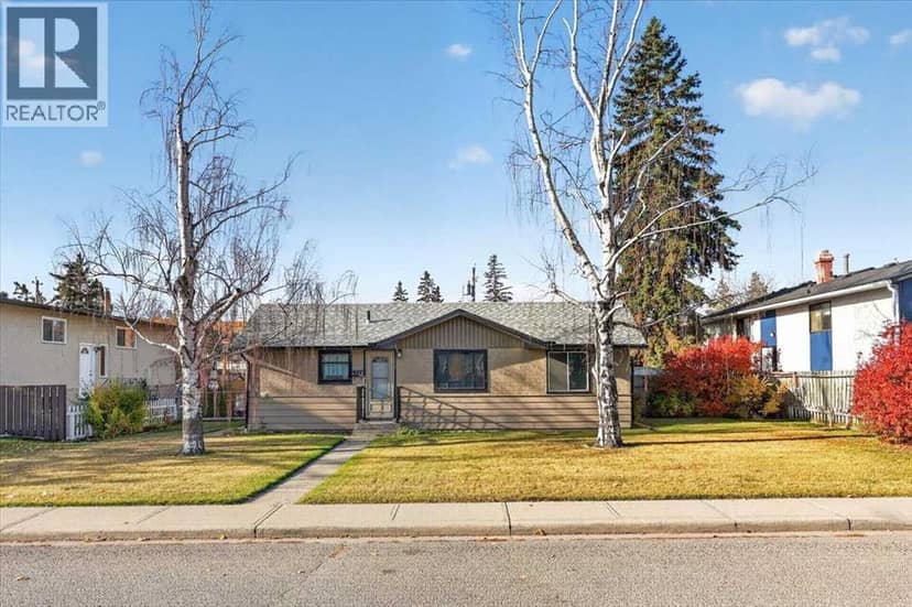 4339 70 Street NW, Calgary, photo 3