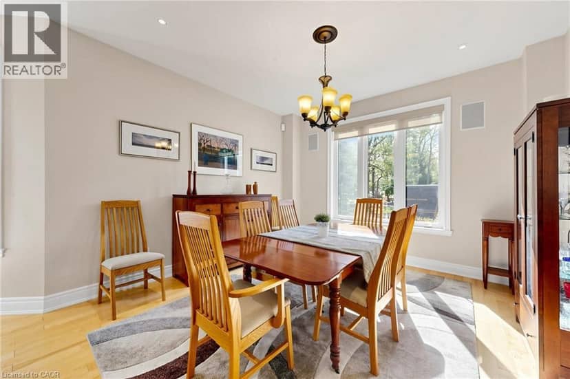 118 FOXRIDGE Drive — photo 12 of 40