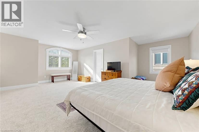 118 FOXRIDGE Drive — photo 32 of 40