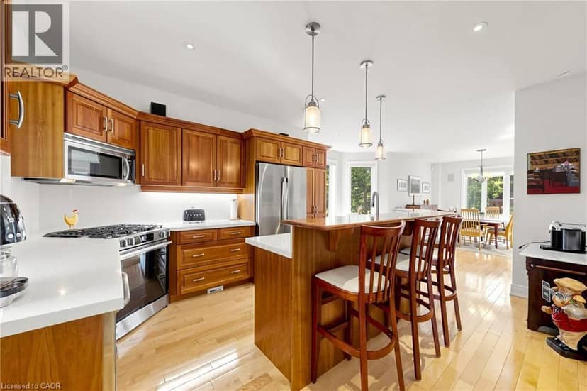 118 FOXRIDGE Drive — photo 9 of 40