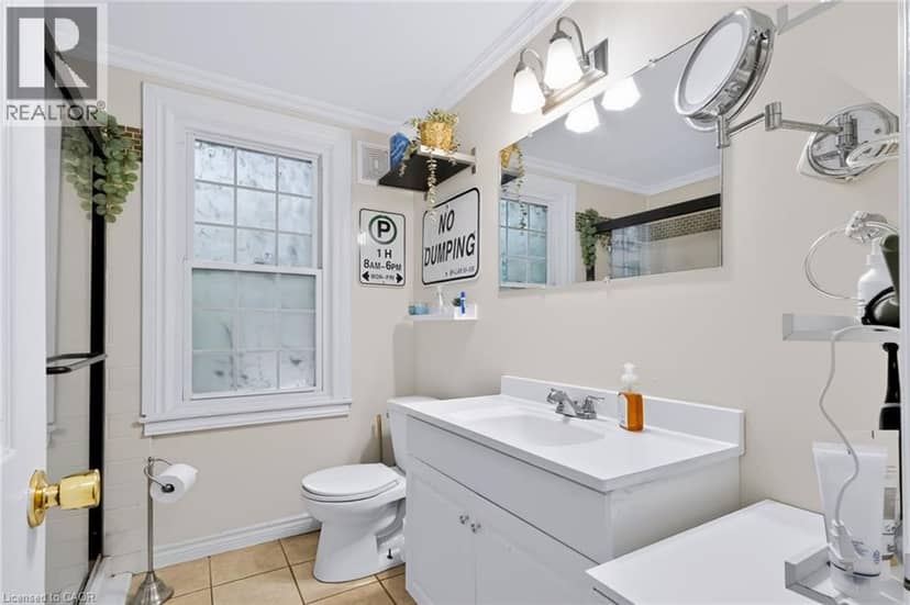 23 FORSYTH Avenue S — photo 13 of 40