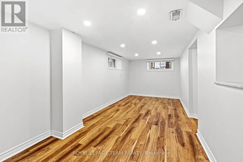 208 Holland Avenue — photo 35 of 40