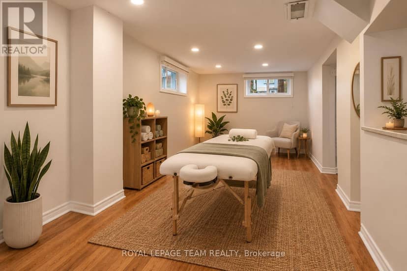 208 Holland Avenue — photo 36 of 40