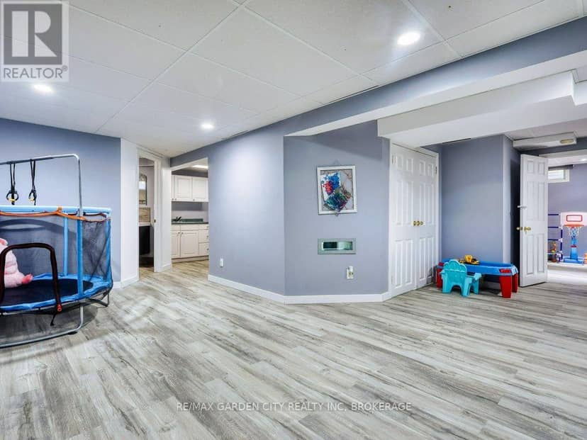 20 Consiglia Drive — photo 36 of 40