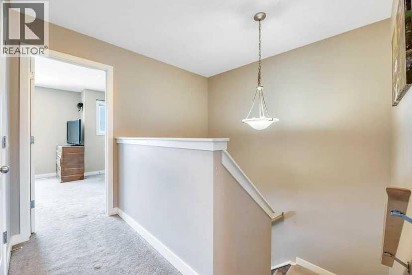 318 Strathcona Circle — photo 16 of 32