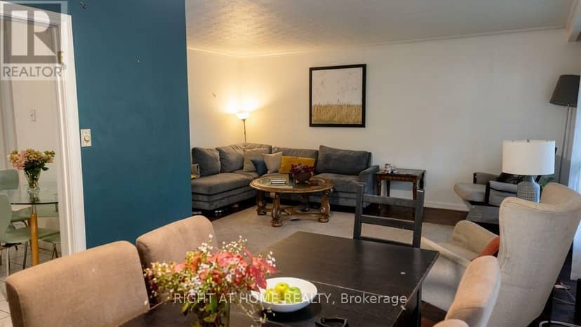183 Maxome Avenue, Toronto, photo 5