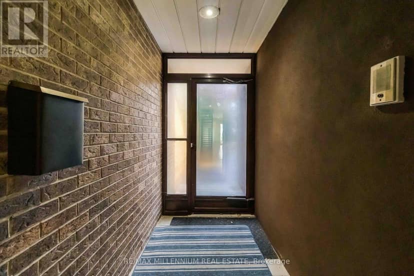 65 Castlefield Avenue, Toronto, photo 4