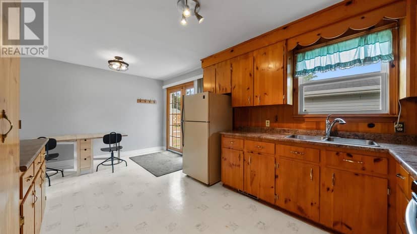 82 Nappan Drive — photo 11 of 36