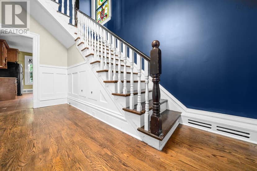 2615 Fuller Terrace — photo 4 of 40