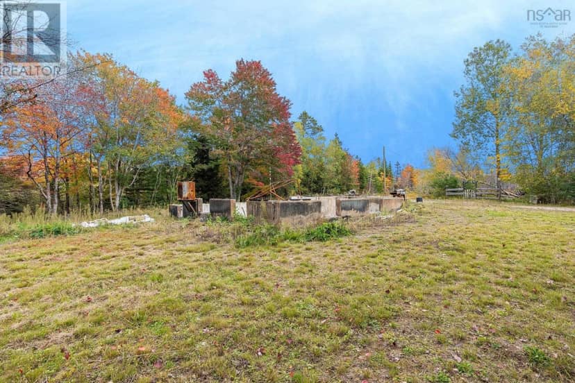 265 Morse Road — photo 12 of 15