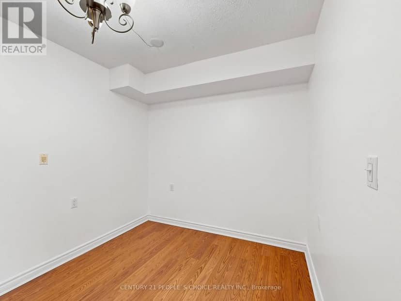 603 - 935 Sheppard Avenue W — photo 21 of 40