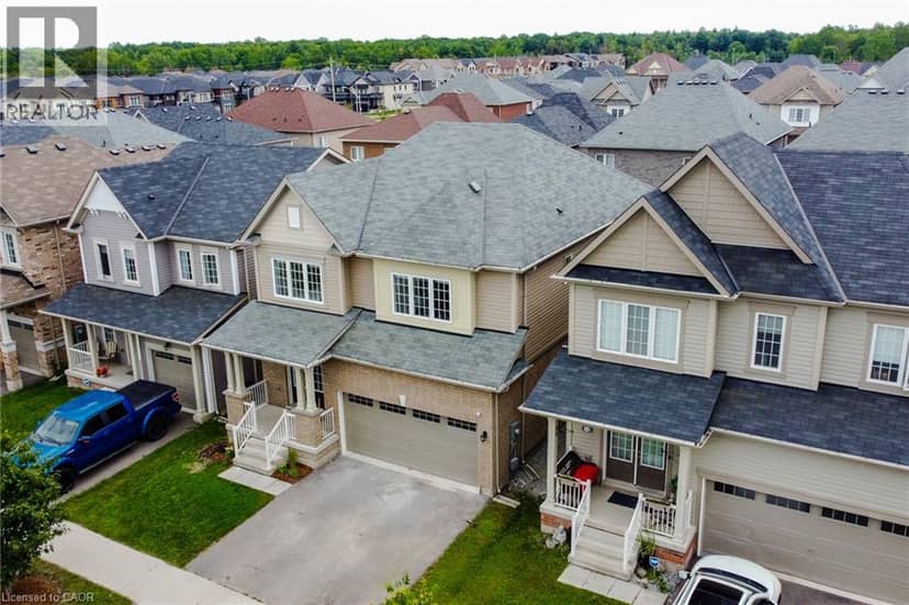11 ESTHER Crescent — photo 3 of 40