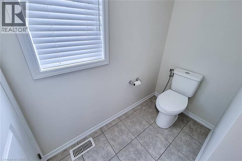 11 ESTHER Crescent — photo 31 of 40