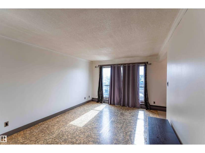 #302 10745 83 AV NW, Edmonton, photo 2
