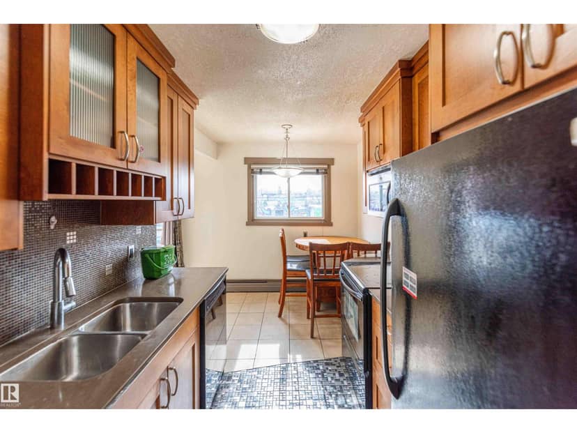 #302 10745 83 AV NW, Edmonton, photo 8