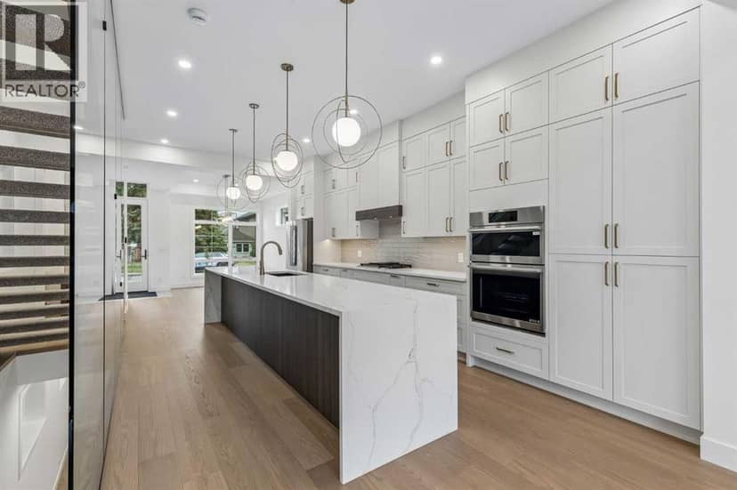 1812 19 Avenue NW — photo 11 of 40