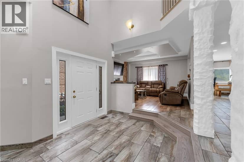 847 WEST 5TH Street, Hamilton, photo 2