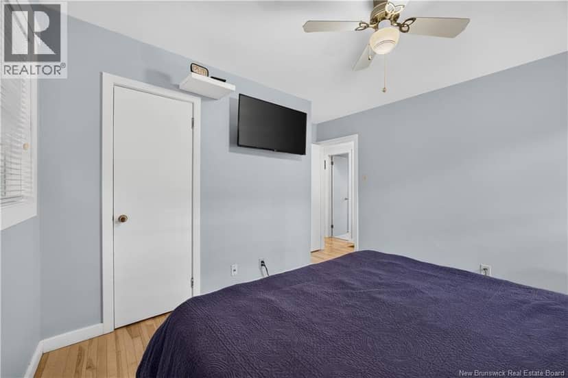 228 Wellington Street — photo 27 of 30