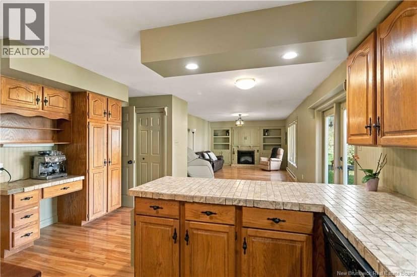 53 Brentwood Drive — photo 10 of 40