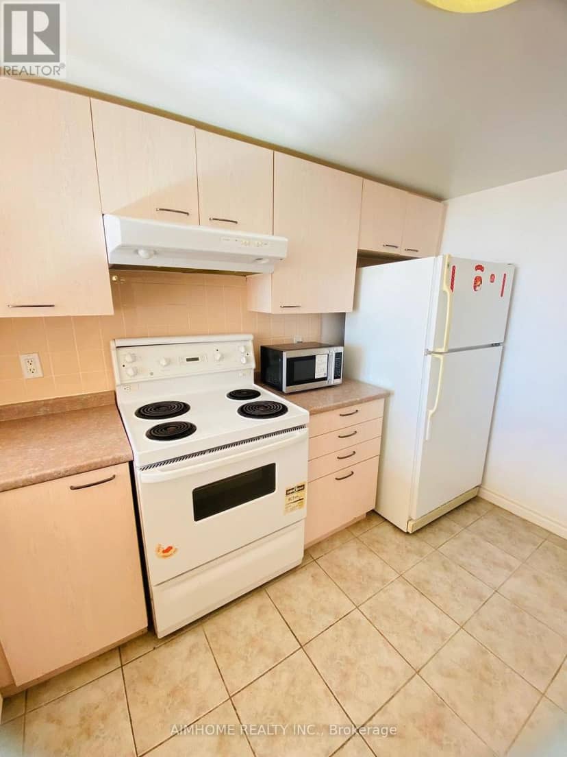 708 - 130 Pond Drive — photo 10 of 15