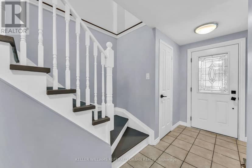 94 Laidlaw Drive, Barrie, photo 4