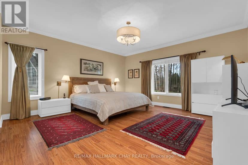 16 Chestnut Lane — photo 14 of 40