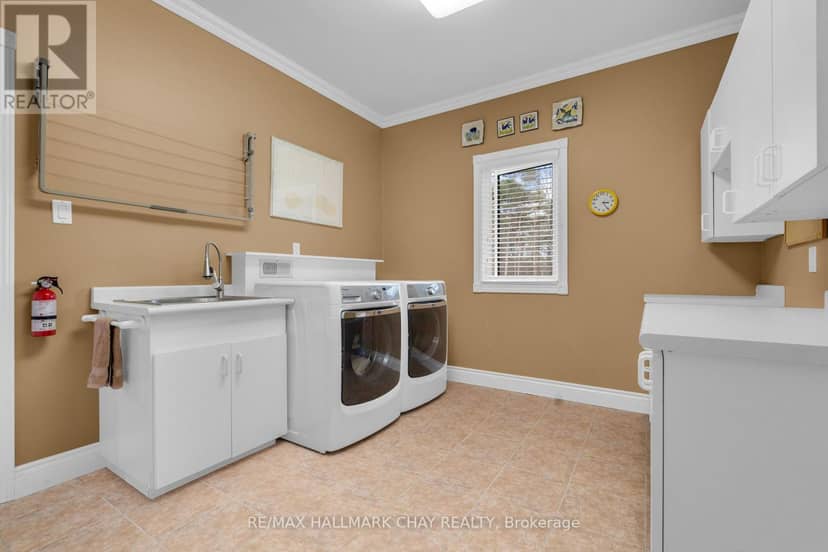 16 Chestnut Lane — photo 20 of 40