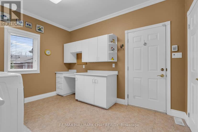 16 Chestnut Lane — photo 21 of 40