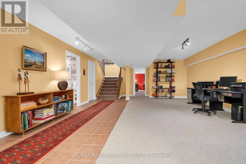 16 Chestnut Lane — photo 22 of 40