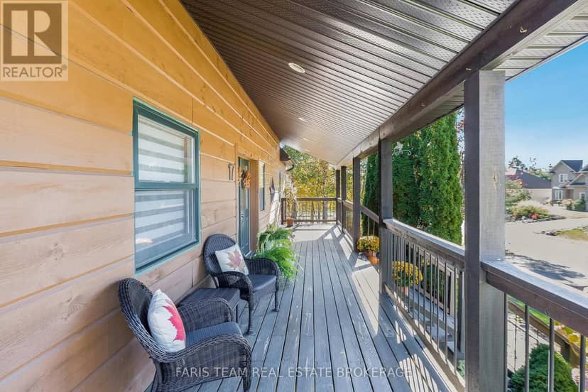 17 Bridle Path — photo 4 of 28