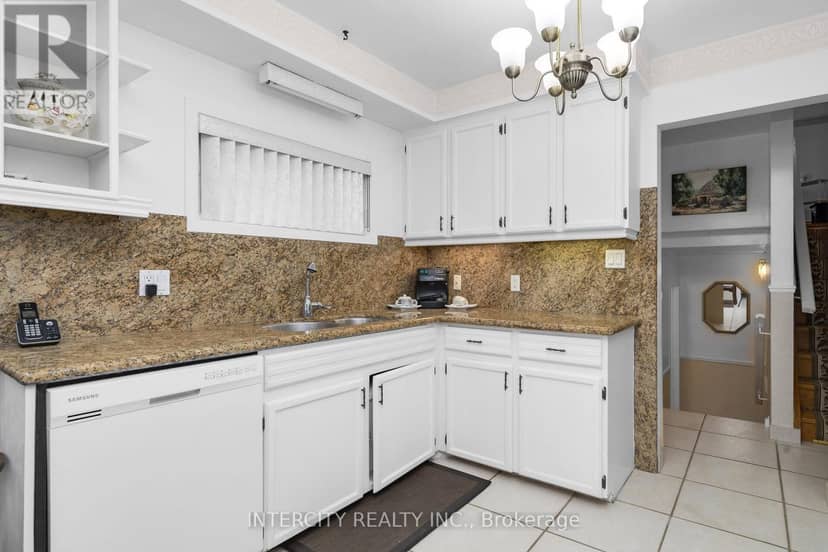 7279 Vernor Drive — photo 11 of 33