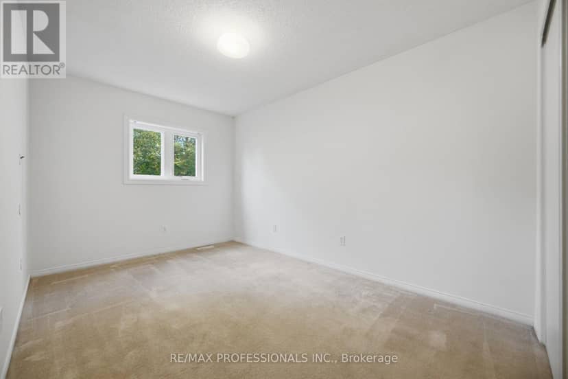 114 - 5910 Greensboro Drive — photo 22 of 40