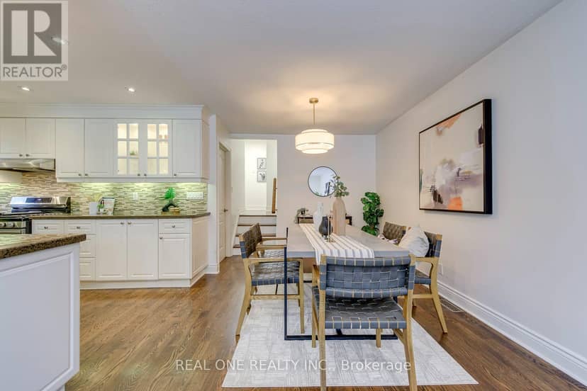 28 Osborne Crescent — photo 11 of 40