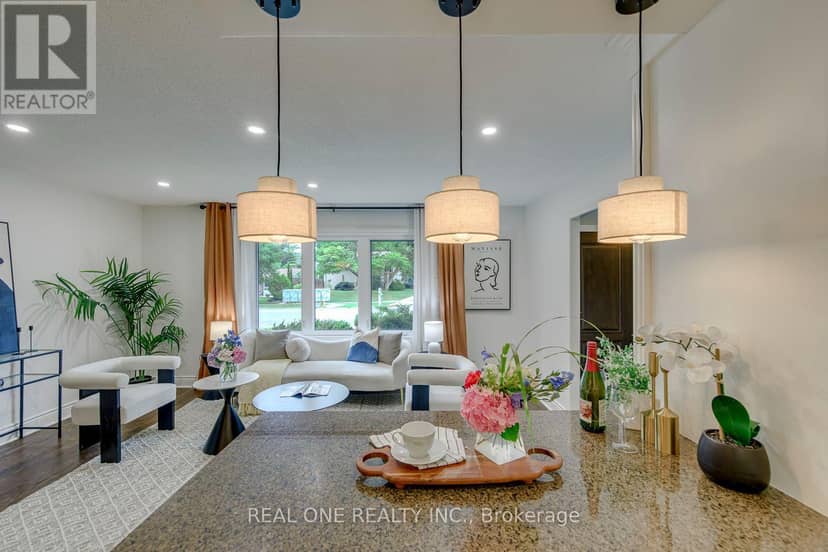 28 Osborne Crescent — photo 18 of 40