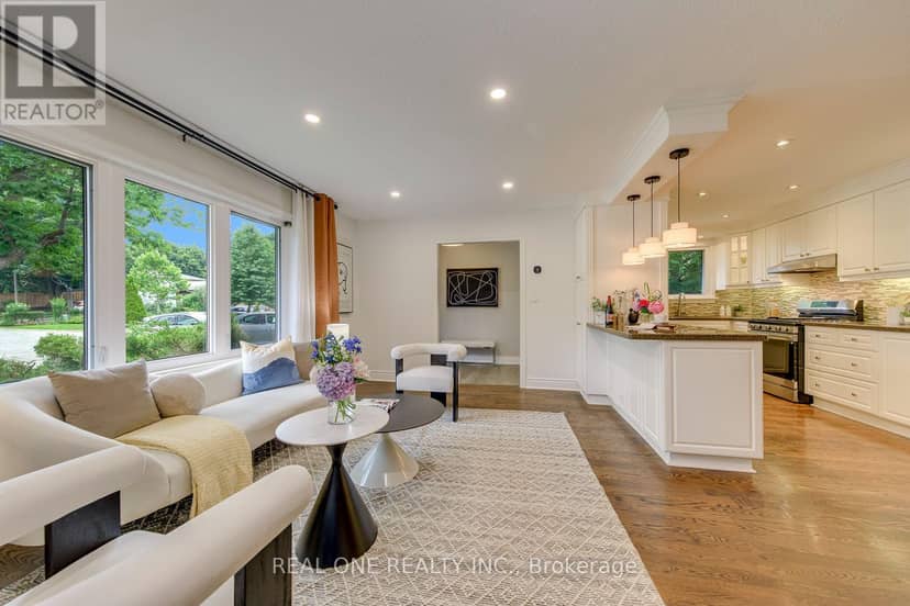 28 Osborne Crescent — photo 9 of 40