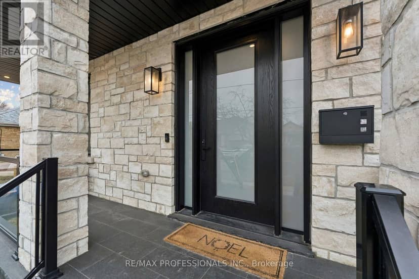 7 Ranwood Drive, Toronto, photo 3