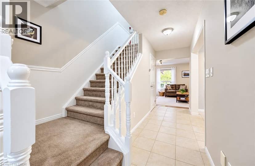 24 WHITE SANDS Court, Kitchener, photo 6